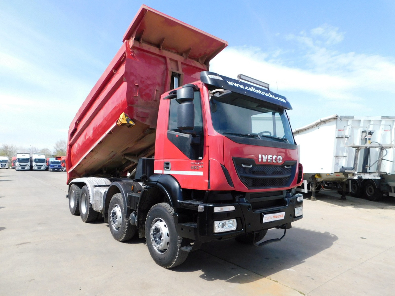 Iveco Trakker 450 - Kipper vrachtwagen: afbeelding 2 Iveco Trakker 450 - Kipper vrachtwagen: afbeelding 2