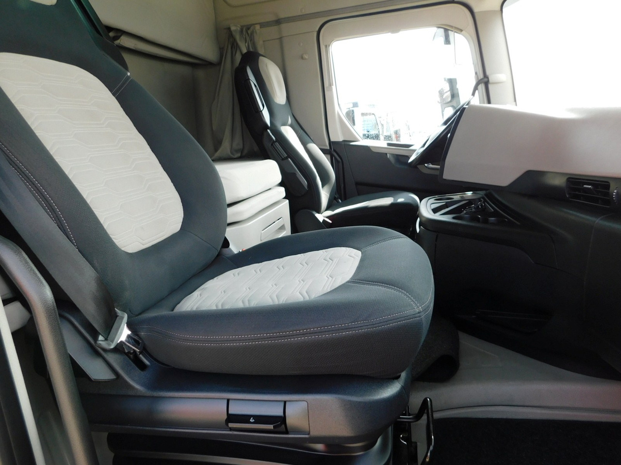 Ford F max ll 4x2 scab e6 12tx2620 - Trekker: afbeelding 5 Ford F max ll 4x2 scab e6 12tx2620 - Trekker: afbeelding 5