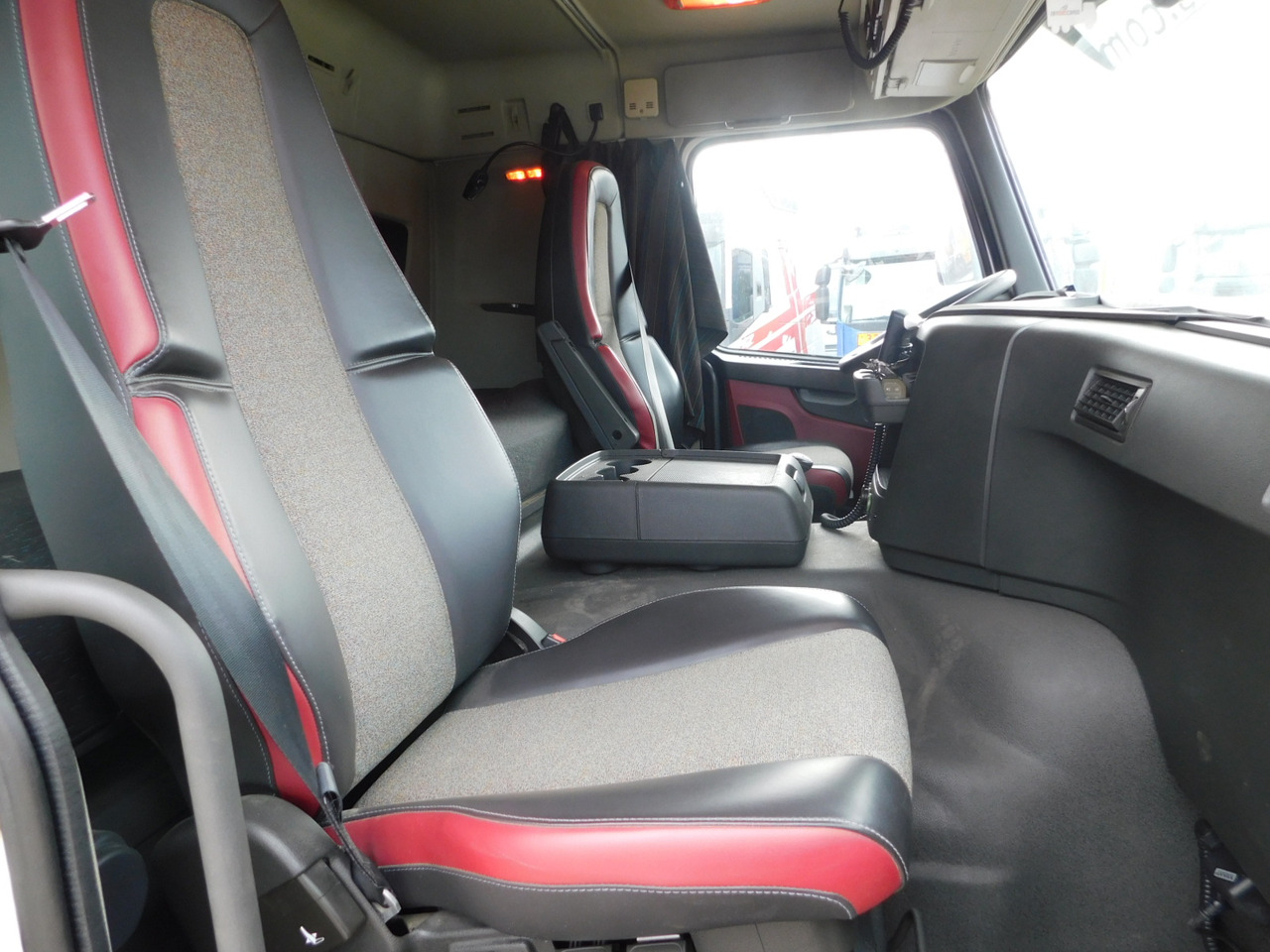Volvo Fmx 460 - Kipper vrachtwagen: afbeelding 5 Volvo Fmx 460 - Kipper vrachtwagen: afbeelding 5
