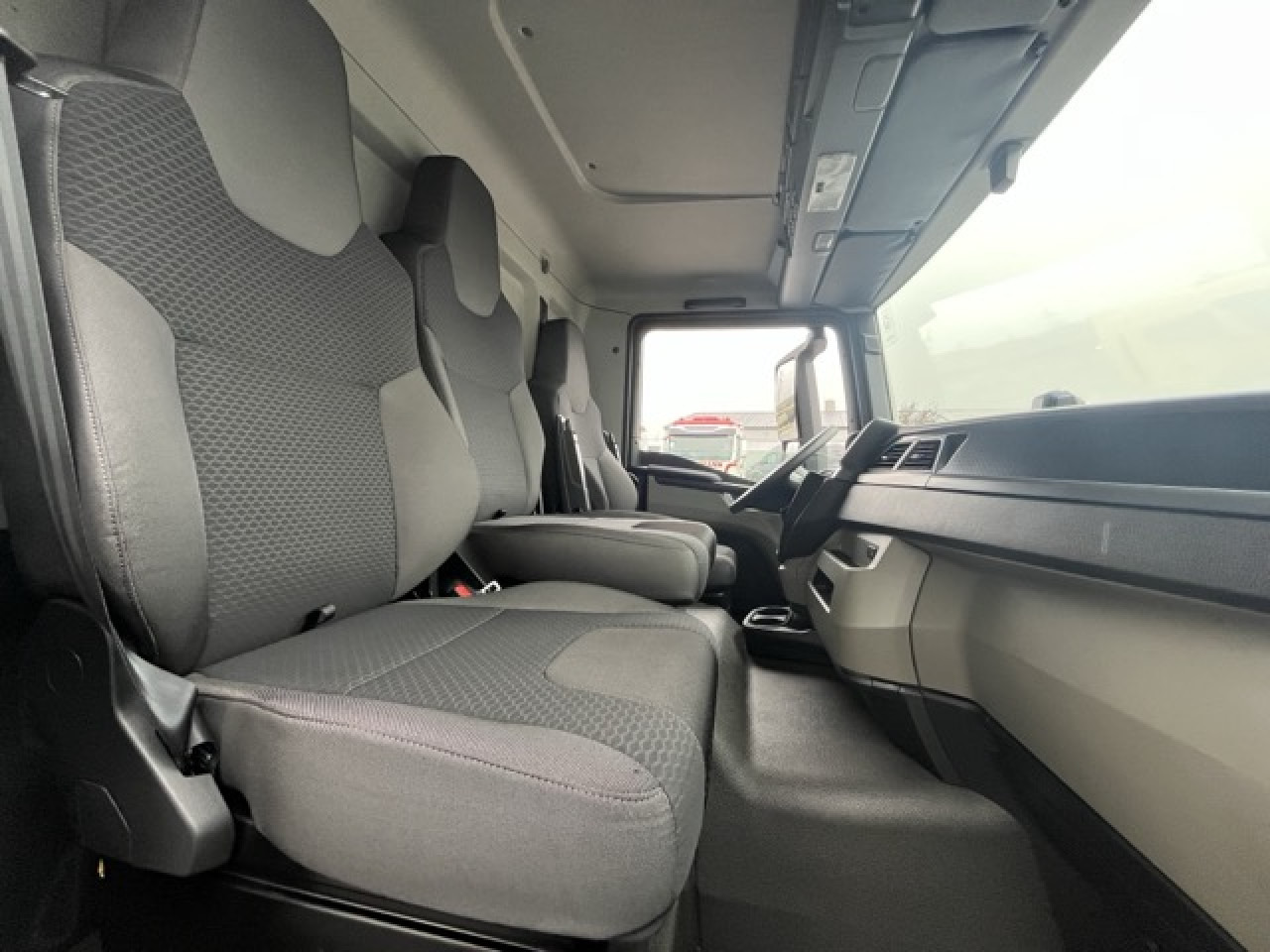 MAN TGL 12.250 4x2 BL CH Euro6 Klima AHK Luftfeder ZV - Bakwagen: afbeelding 3 MAN TGL 12.250 4x2 BL CH Euro6 Klima AHK Luftfeder ZV - Bakwagen: afbeelding 3