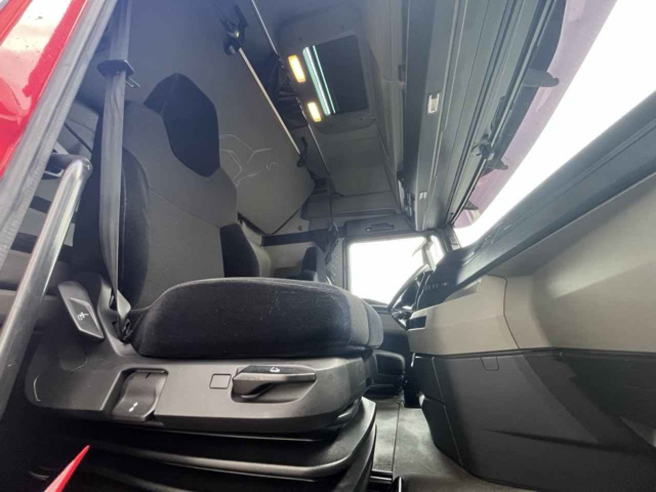 MAN TGX 18.510 4x2 LL SA - Vollgarantie MAN bis 01.27 - Trekker: afbeelding 2 MAN TGX 18.510 4x2 LL SA - Vollgarantie MAN bis 01.27 - Trekker: afbeelding 2