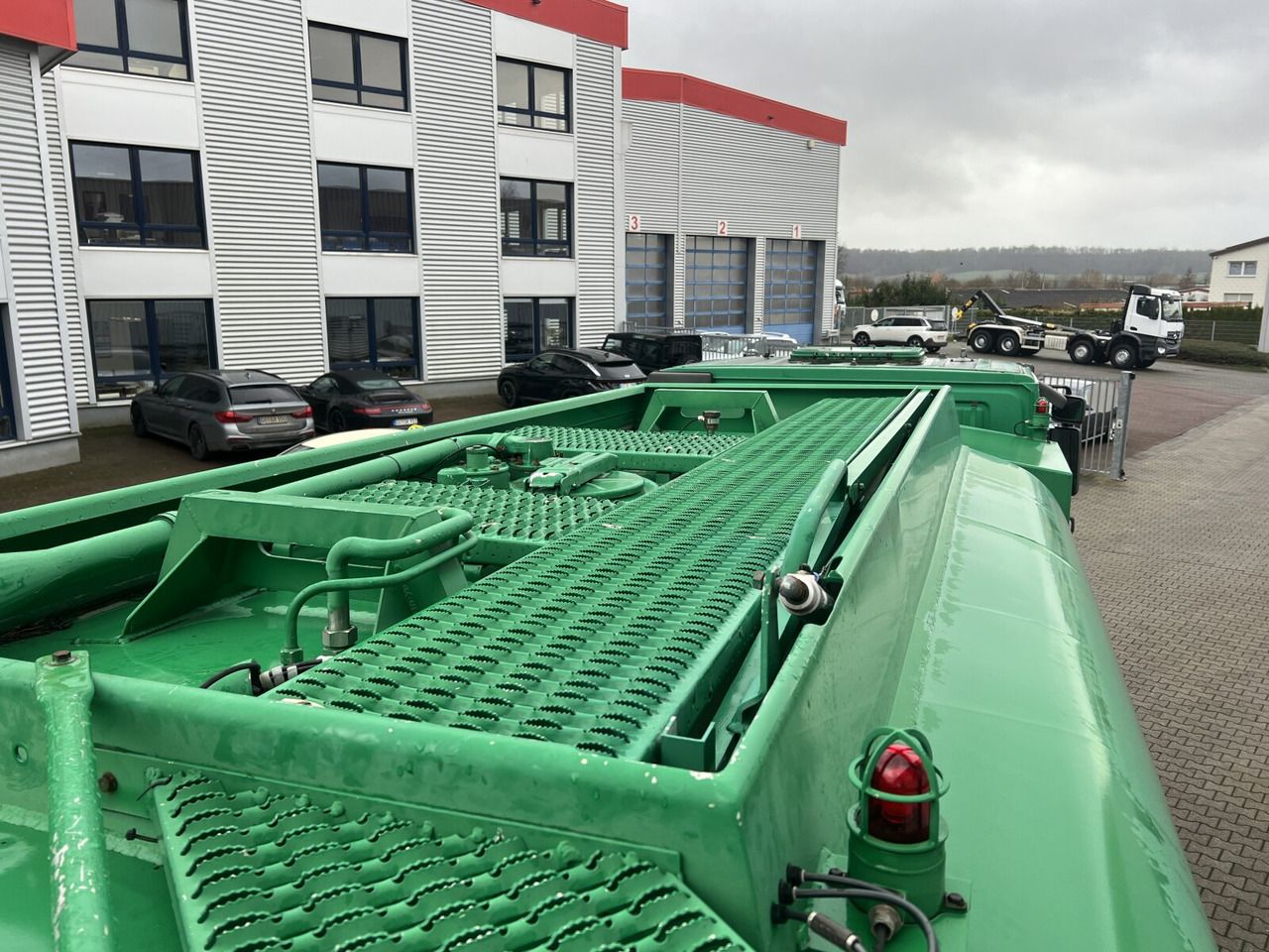 190EH30 4x4 190EH30 4x4 - Tankwagen: afbeelding 5 190EH30 4x4 190EH30 4x4 - Tankwagen: afbeelding 5