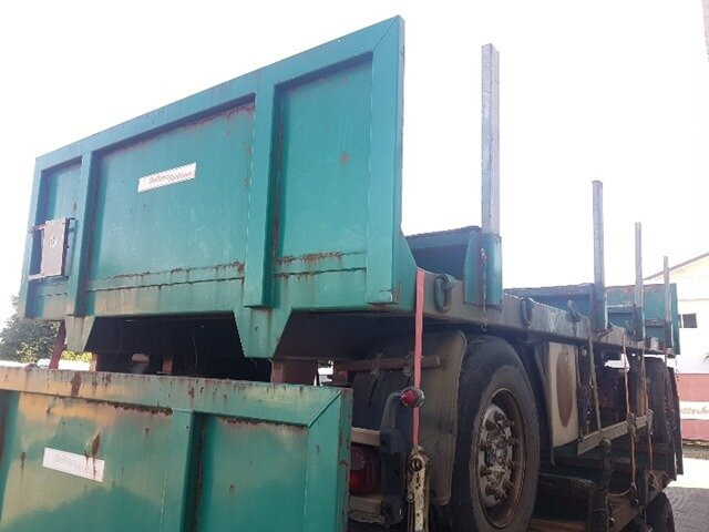 Anhänger Plateau Anhänger Pritsche Plateau, Rungen, 3x vorh. ! - Open/ Plateau aanhangwagen: afbeelding 2 Anhänger Plateau Anhänger Pritsche Plateau, Rungen, 3x vorh. ! - Open/ Plateau aanhangwagen: afbeelding 2