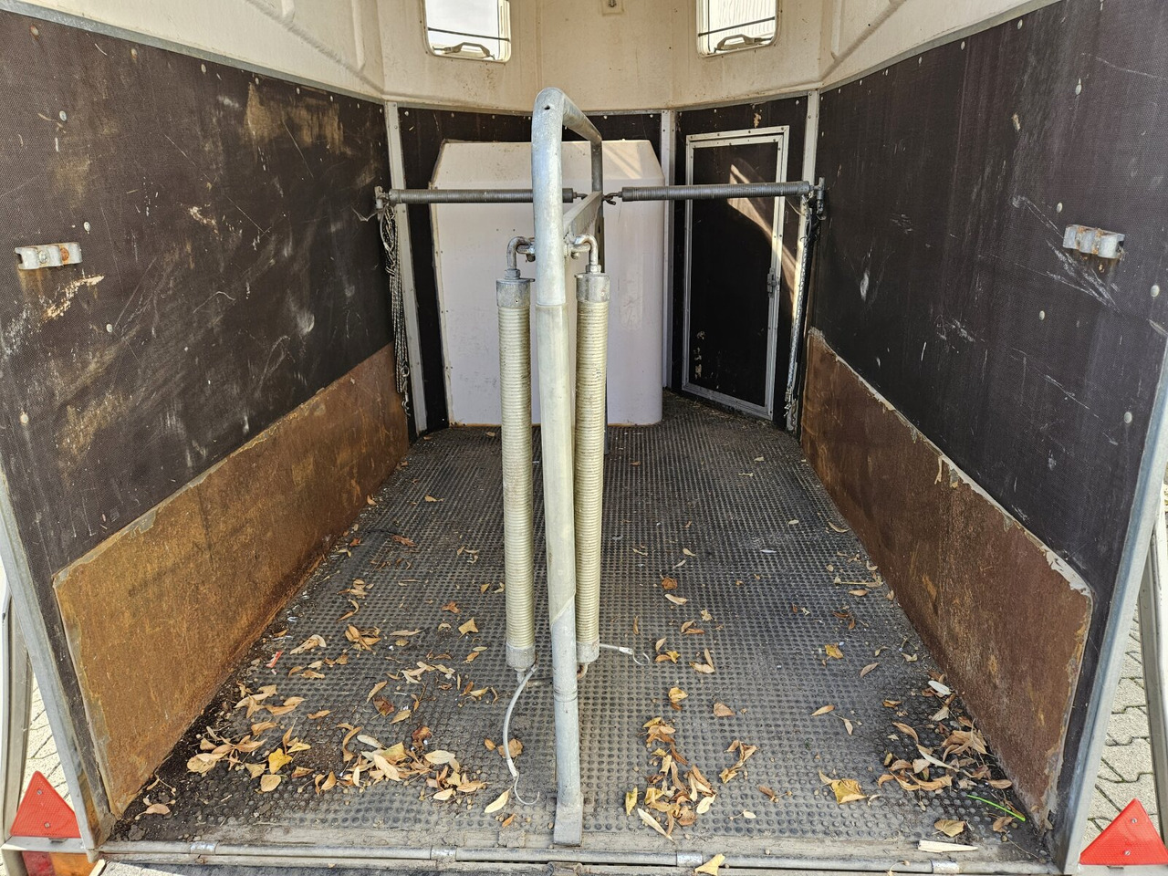 Blomert T2BPA Pferdeanhänger T2BPA Pferdeanhänger - Paardentrailer: afbeelding 3 Blomert T2BPA Pferdeanhänger T2BPA Pferdeanhänger - Paardentrailer: afbeelding 3