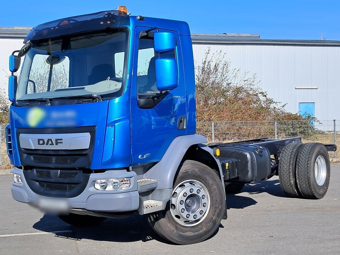 DAF LF 290 FA 4x2 LF 290 FA 4x2, Nebenantrieb, Navi - Chassis vrachtwagen: afbeelding 1 DAF LF 290 FA 4x2 LF 290 FA 4x2, Nebenantrieb, Navi - Chassis vrachtwagen: afbeelding 1
