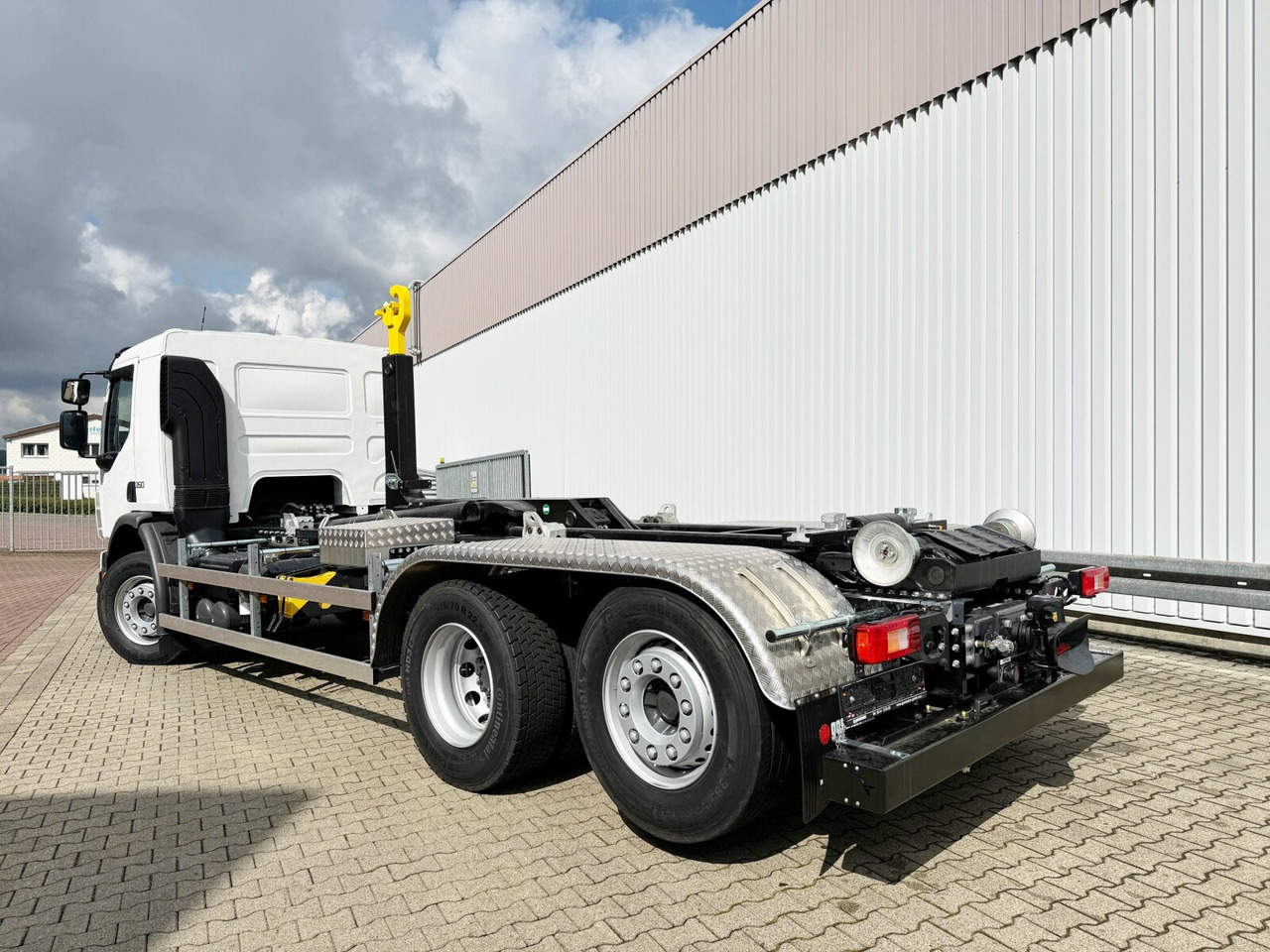 Nieuw Chassis vrachtwagen FE 350 6x2-4 FE 350/380 6x2-4, Lenk-/Liftachse: afbeelding 12