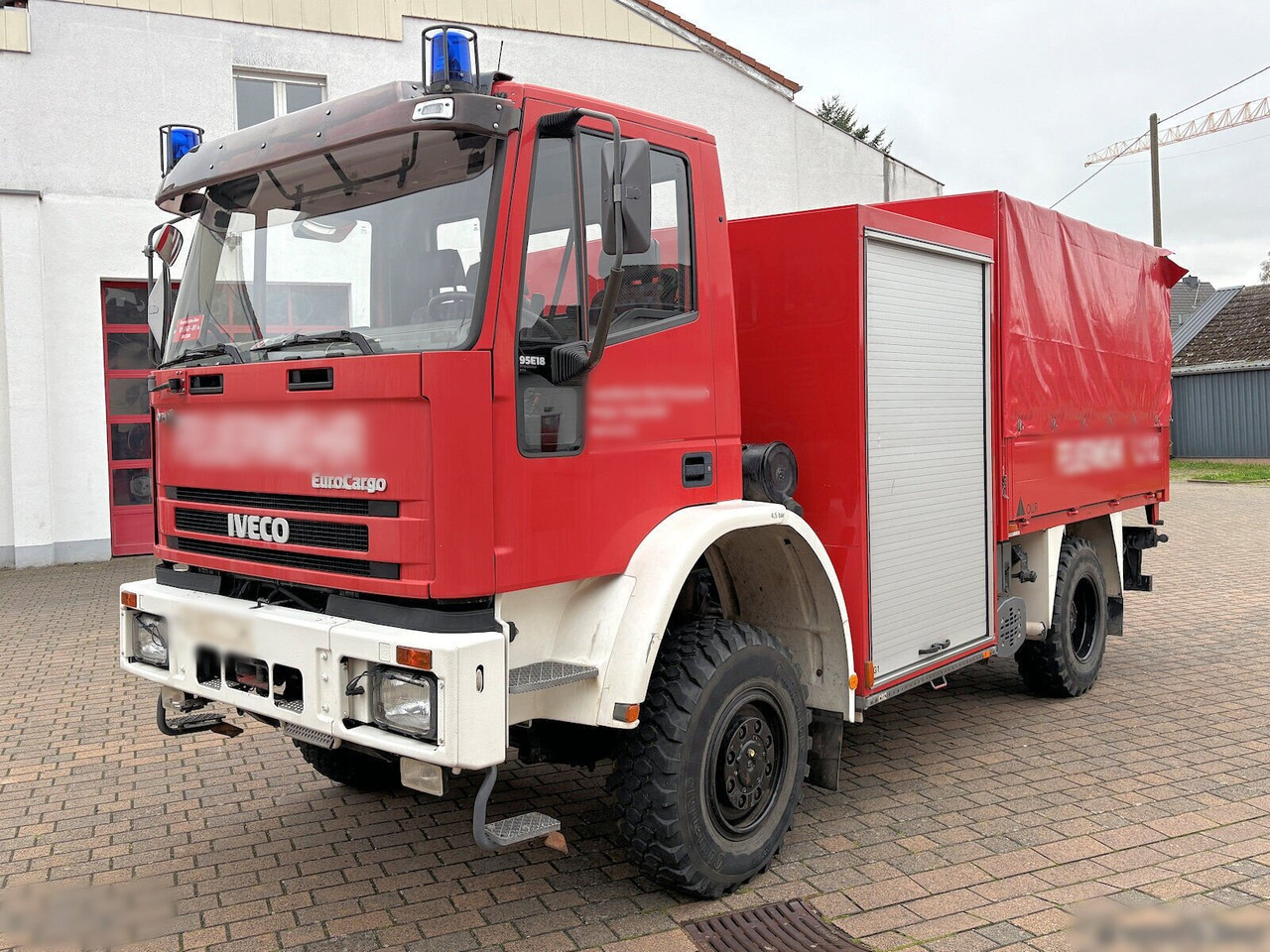 FF 95 E 18 4x4 FF 95 E 18 4x4, SW 2000, Feuerwehr, LBW MBB - Ambulance: afbeelding 1 FF 95 E 18 4x4 FF 95 E 18 4x4, SW 2000, Feuerwehr, LBW MBB - Ambulance: afbeelding 1
