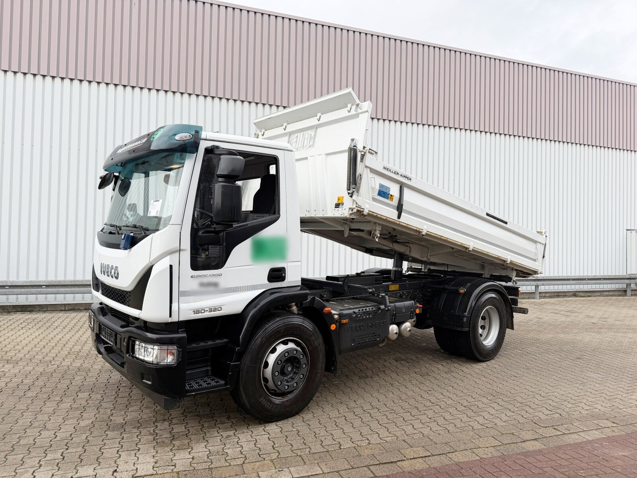 Iveco ML180E32 4x2 ML180E32 4x2 - Kipper vrachtwagen: afbeelding 1 Iveco ML180E32 4x2 ML180E32 4x2 - Kipper vrachtwagen: afbeelding 1
