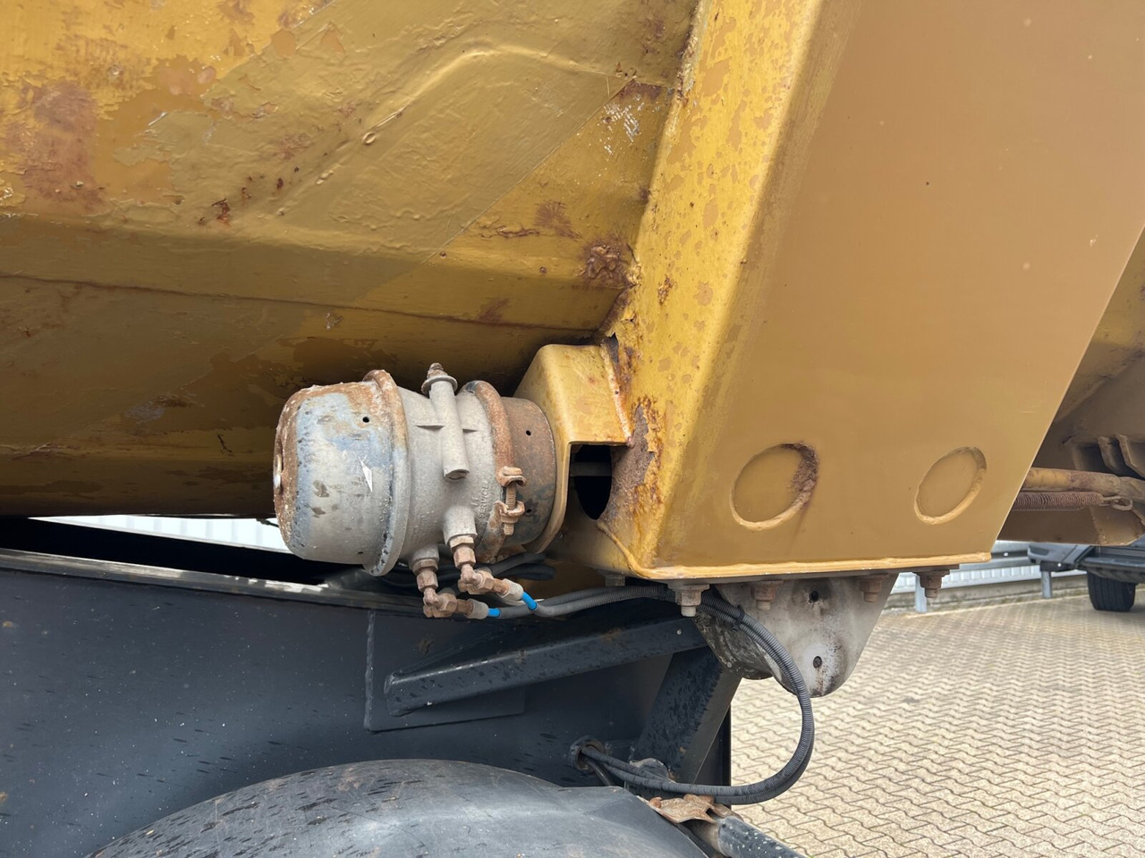 Kempf SKM 32/2 SKM 32/2 Stahlmulde ca. 23m³, Liftachse, Zwillingsbereift - Kipper oplegger: afbeelding 2 Kempf SKM 32/2 SKM 32/2 Stahlmulde ca. 23m³, Liftachse, Zwillingsbereift - Kipper oplegger: afbeelding 2