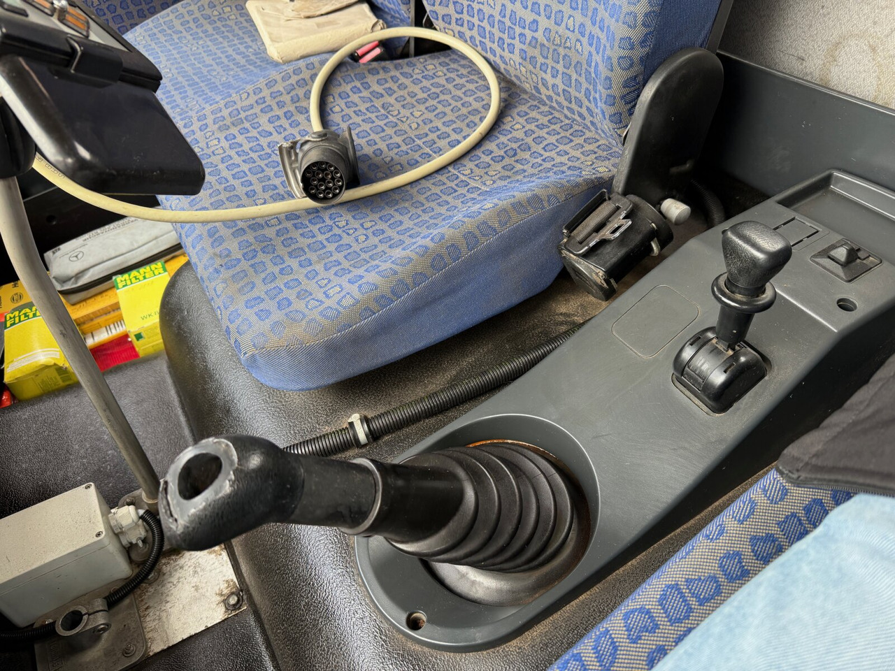 MAN 14.225 LAK 4x4 BB 14.225 LAK 4x4 BB, Winterdienstausstattung - Kipper vrachtwagen: afbeelding 5 MAN 14.225 LAK 4x4 BB 14.225 LAK 4x4 BB, Winterdienstausstattung - Kipper vrachtwagen: afbeelding 5