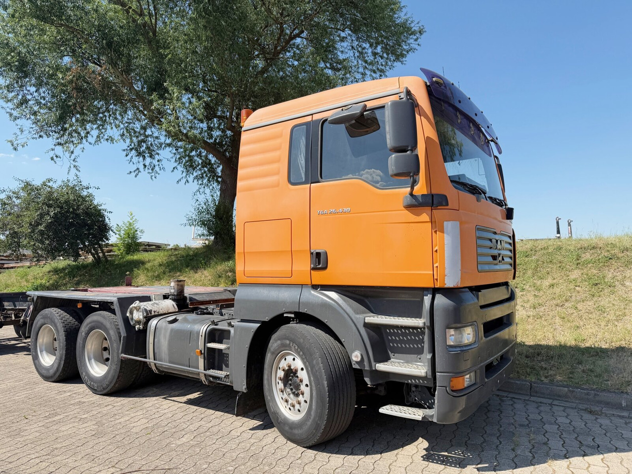 MAN TGA 26.430 6X4 BL TGA 26.430 6X4 BL - Chassis vrachtwagen: afbeelding 1 MAN TGA 26.430 6X4 BL TGA 26.430 6X4 BL - Chassis vrachtwagen: afbeelding 1