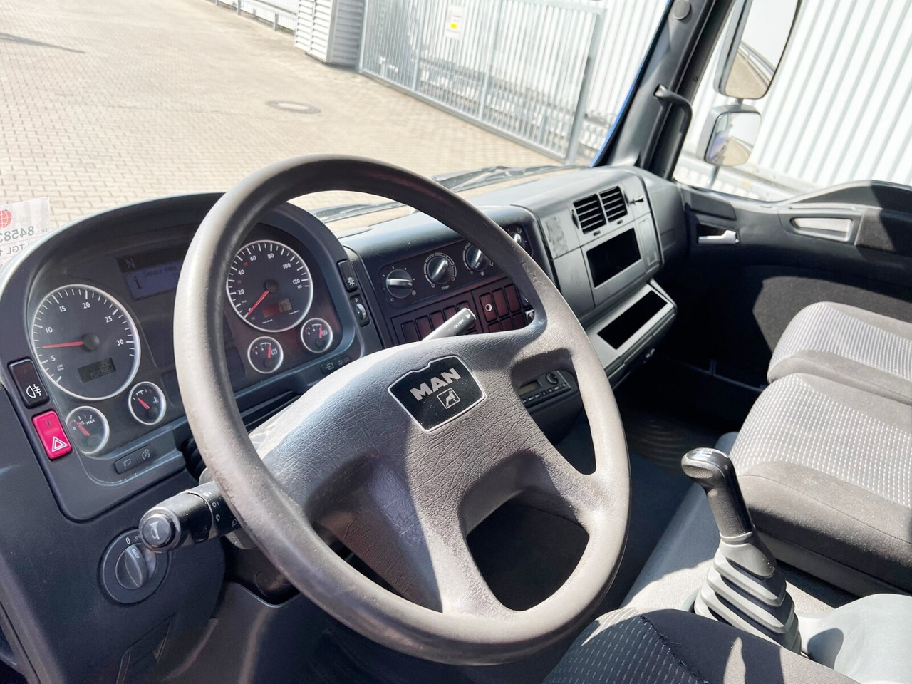 MAN TGL 12.180/210 4x2 BB TGL 12.180/210 4x2 BB, City-Abroller, Kran AMCO VEBA 807N2S - Haakarmsysteem vrachtwagen, Kraanwagen: afbeelding 4 MAN TGL 12.180/210 4x2 BB TGL 12.180/210 4x2 BB, City-Abroller, Kran AMCO VEBA 807N2S - Haakarmsysteem vrachtwagen, Kraanwagen: afbeelding 4