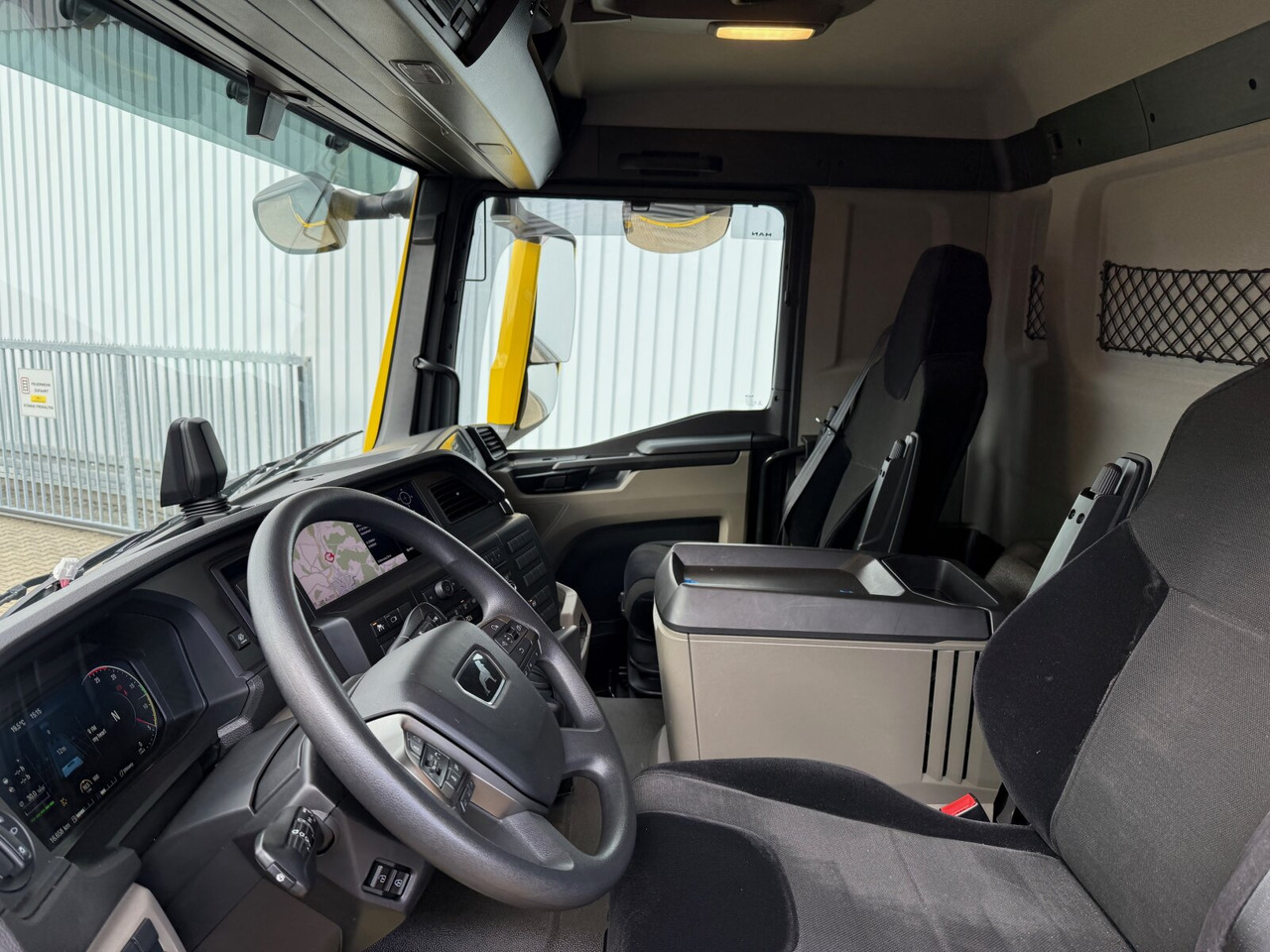 MAN TGS 26.470 6x6 BB TGS 26.470 6x6 BB, Hohe Bauart, Navi, Motorabtrieb, Bordmatik - Kipper vrachtwagen: afbeelding 4 MAN TGS 26.470 6x6 BB TGS 26.470 6x6 BB, Hohe Bauart, Navi, Motorabtrieb, Bordmatik - Kipper vrachtwagen: afbeelding 4