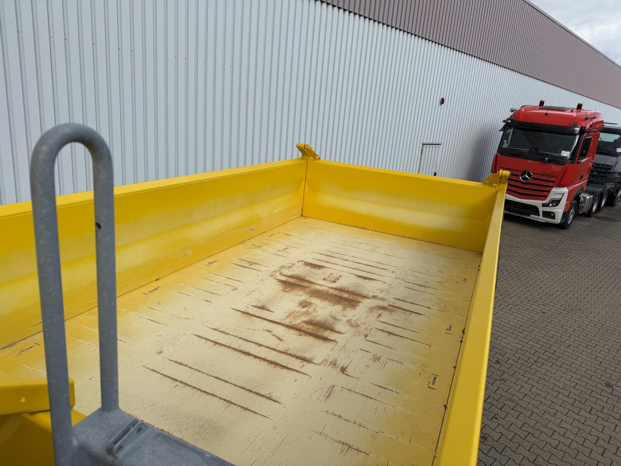 MAN TGS 26.470 6x6 BB TGS 26.470 6x6 BB, Hohe Bauart, Navi, Motorabtrieb, Bordmatik - Kipper vrachtwagen: afbeelding 3 MAN TGS 26.470 6x6 BB TGS 26.470 6x6 BB, Hohe Bauart, Navi, Motorabtrieb, Bordmatik - Kipper vrachtwagen: afbeelding 3