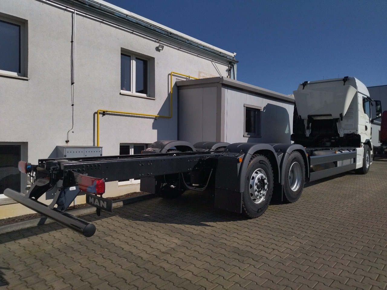 MAN TGS 26.480 6x2-4 LL TGS 26.480 6x2-4 LL, Retarder, Lenk-/Liftachse, Standklima - Chassis vrachtwagen: afbeelding 2 MAN TGS 26.480 6x2-4 LL TGS 26.480 6x2-4 LL, Retarder, Lenk-/Liftachse, Standklima - Chassis vrachtwagen: afbeelding 2