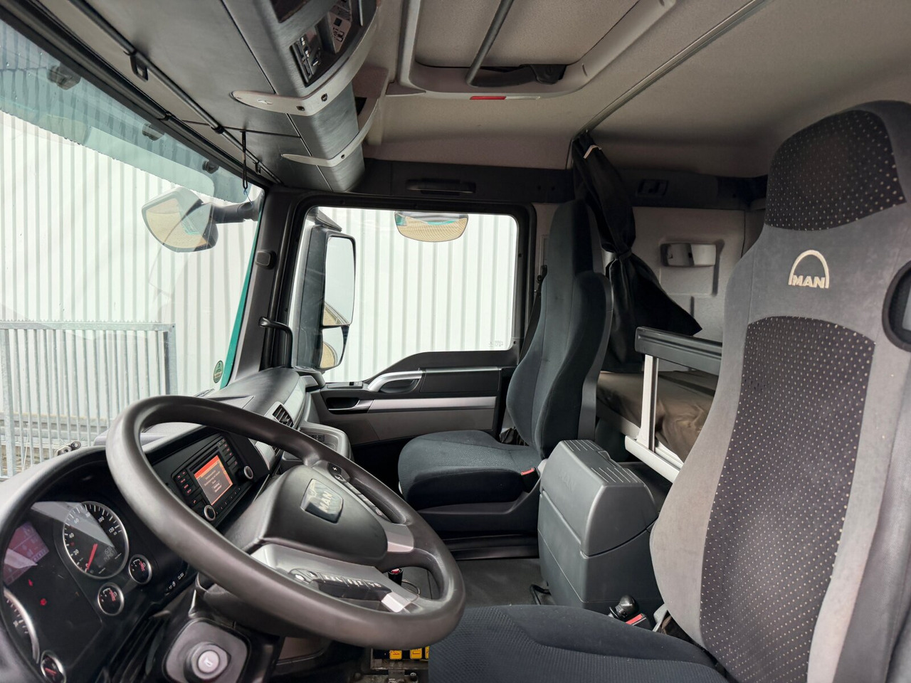 Haakarmsysteem vrachtwagen MAN TGS 26.480 6x4 BL TGS 26.480 6x4 BL, Motorabtrieb, Navi, Intarder, Hyva 20.60 S: afbeelding 15 Haakarmsysteem vrachtwagen MAN TGS 26.480 6x4 BL TGS 26.480 6x4 BL, Motorabtrieb, Navi, Intarder, Hyva 20.60 S: afbeelding 15