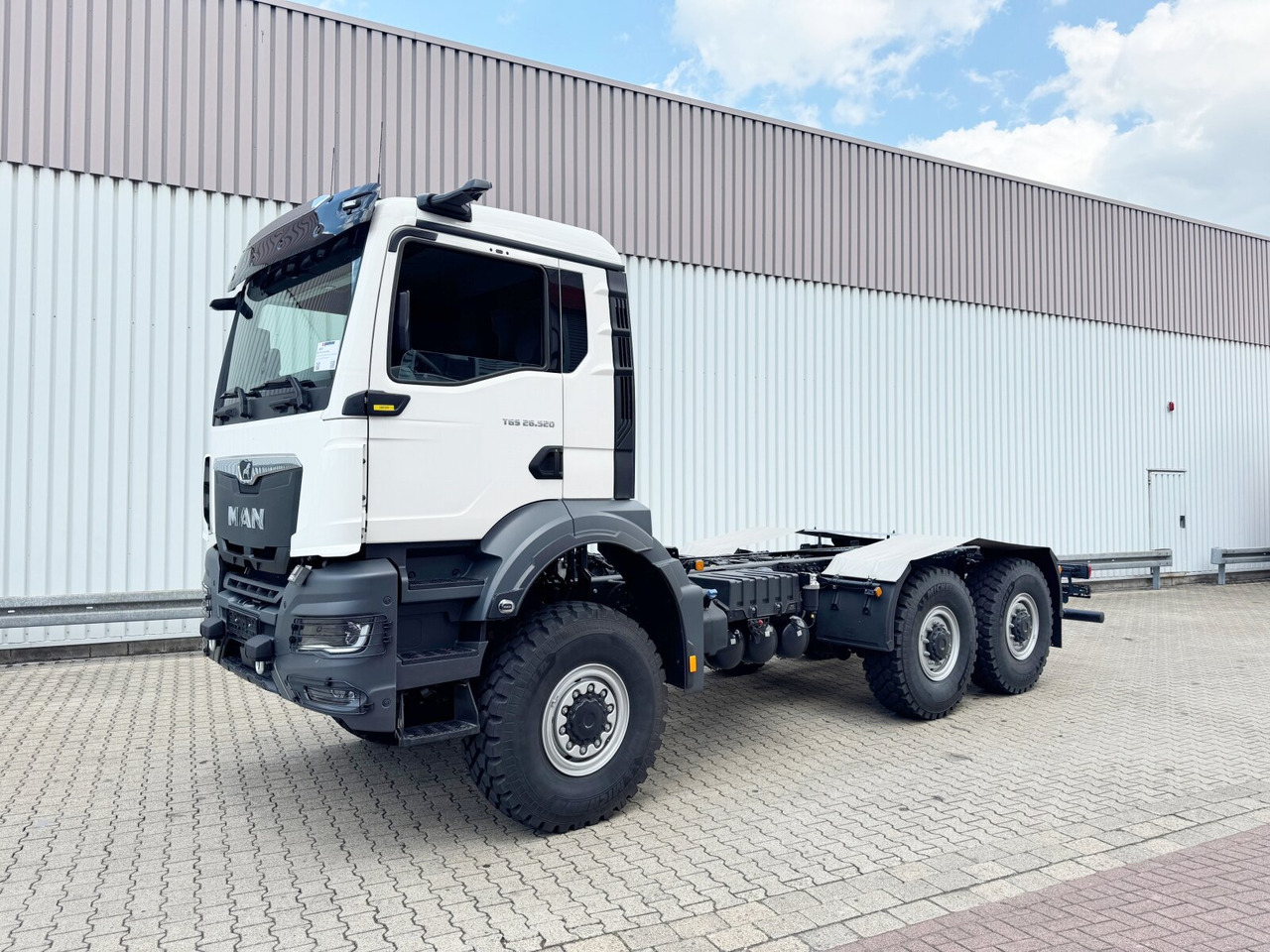 MAN TGS 26.520 6x6 BB TGS 26.520 6x6 BB, PriTarder, Navi, Optiview, Einzelbereifung - Chassis vrachtwagen: afbeelding 1 MAN TGS 26.520 6x6 BB TGS 26.520 6x6 BB, PriTarder, Navi, Optiview, Einzelbereifung - Chassis vrachtwagen: afbeelding 1