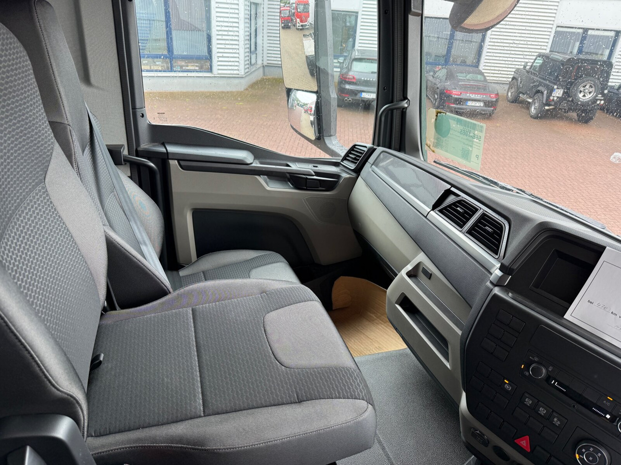 MAN TGS 33.440 6x6 BB CH RHD TGS 33.440 6x6 BB CH RHD, Euro2, Rechtslenker, Einzelbereifung - Chassis vrachtwagen: afbeelding 5 MAN TGS 33.440 6x6 BB CH RHD TGS 33.440 6x6 BB CH RHD, Euro2, Rechtslenker, Einzelbereifung - Chassis vrachtwagen: afbeelding 5