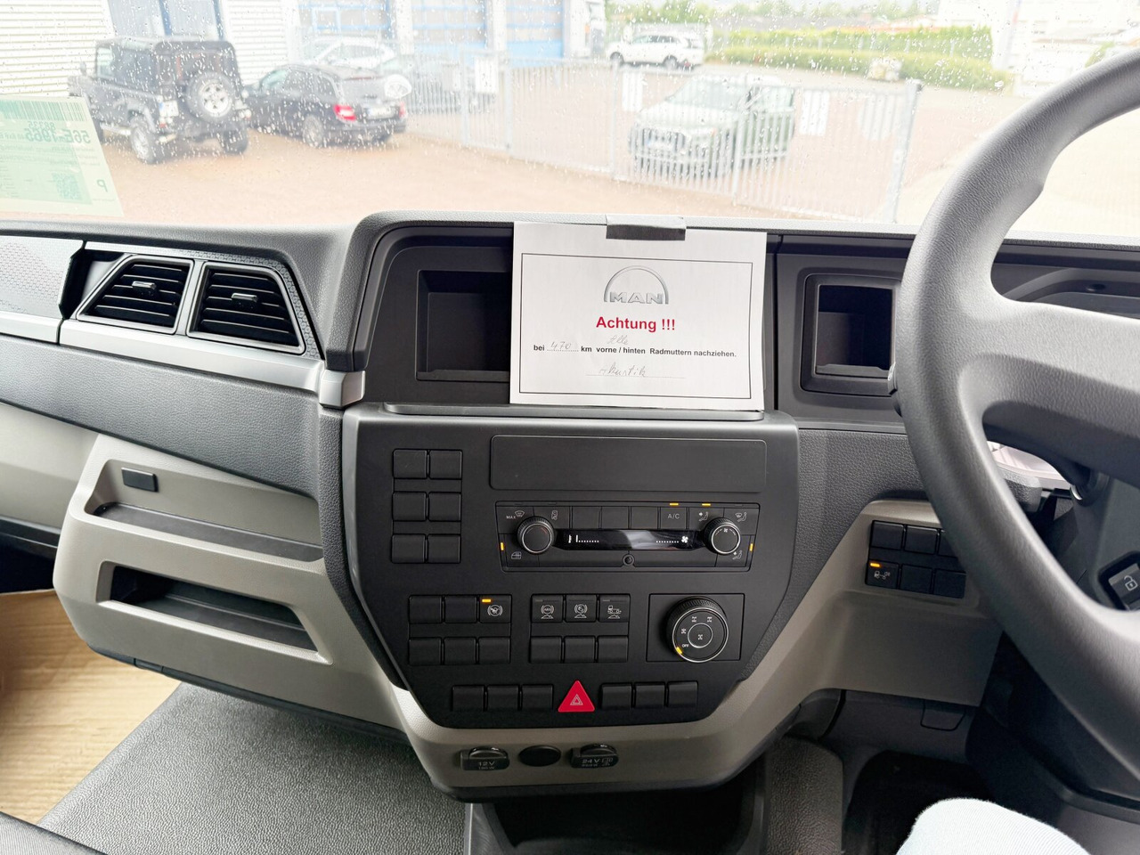 MAN TGS 33.440 6x6 BB CH RHD TGS 33.440 6x6 BB CH RHD, Euro2, Rechtslenker, Einzelbereifung - Chassis vrachtwagen: afbeelding 3 MAN TGS 33.440 6x6 BB CH RHD TGS 33.440 6x6 BB CH RHD, Euro2, Rechtslenker, Einzelbereifung - Chassis vrachtwagen: afbeelding 3