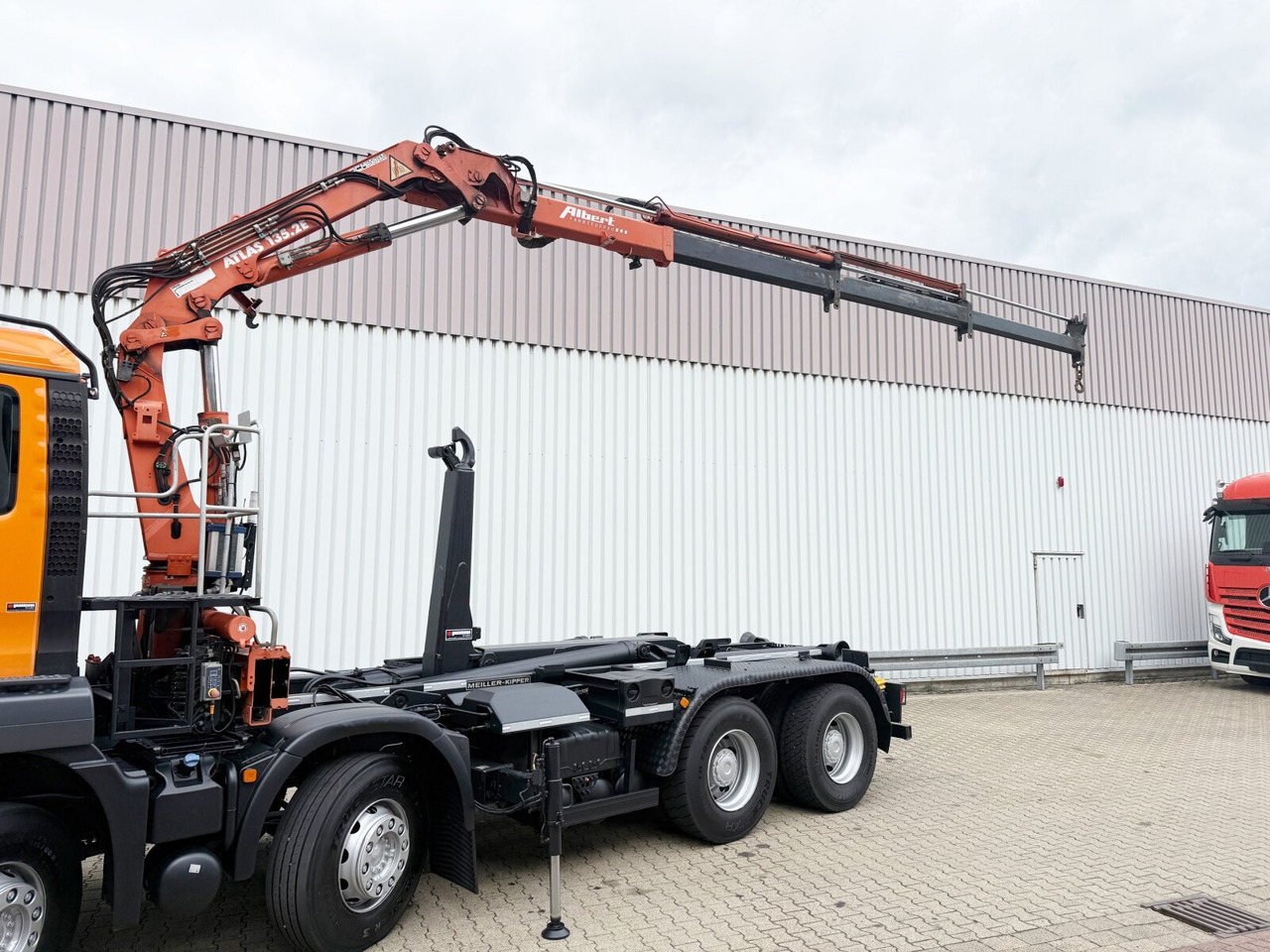 MAN TGS 35.440 8x4 BL TGS 35.440 8x4 BL, Meiller 19.62, Atlas Kran 135.2-A3, Funk - Haakarmsysteem vrachtwagen, Kraanwagen: afbeelding 2 MAN TGS 35.440 8x4 BL TGS 35.440 8x4 BL, Meiller 19.62, Atlas Kran 135.2-A3, Funk - Haakarmsysteem vrachtwagen, Kraanwagen: afbeelding 2
