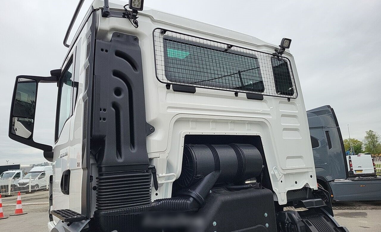 MAN TGS 35.470 8x4-4 BL TGS 35.470 8x4-4 BL, Lenk-/Liftachse, Navi, Nebenantrieb - Chassis vrachtwagen: afbeelding 5 MAN TGS 35.470 8x4-4 BL TGS 35.470 8x4-4 BL, Lenk-/Liftachse, Navi, Nebenantrieb - Chassis vrachtwagen: afbeelding 5