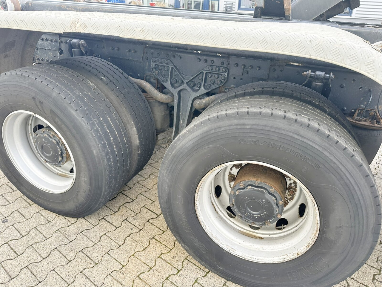 MAN TGS 35.480 8x4 BL TGS 35.480 8x4 BL - Haakarmsysteem vrachtwagen: afbeelding 4 MAN TGS 35.480 8x4 BL TGS 35.480 8x4 BL - Haakarmsysteem vrachtwagen: afbeelding 4