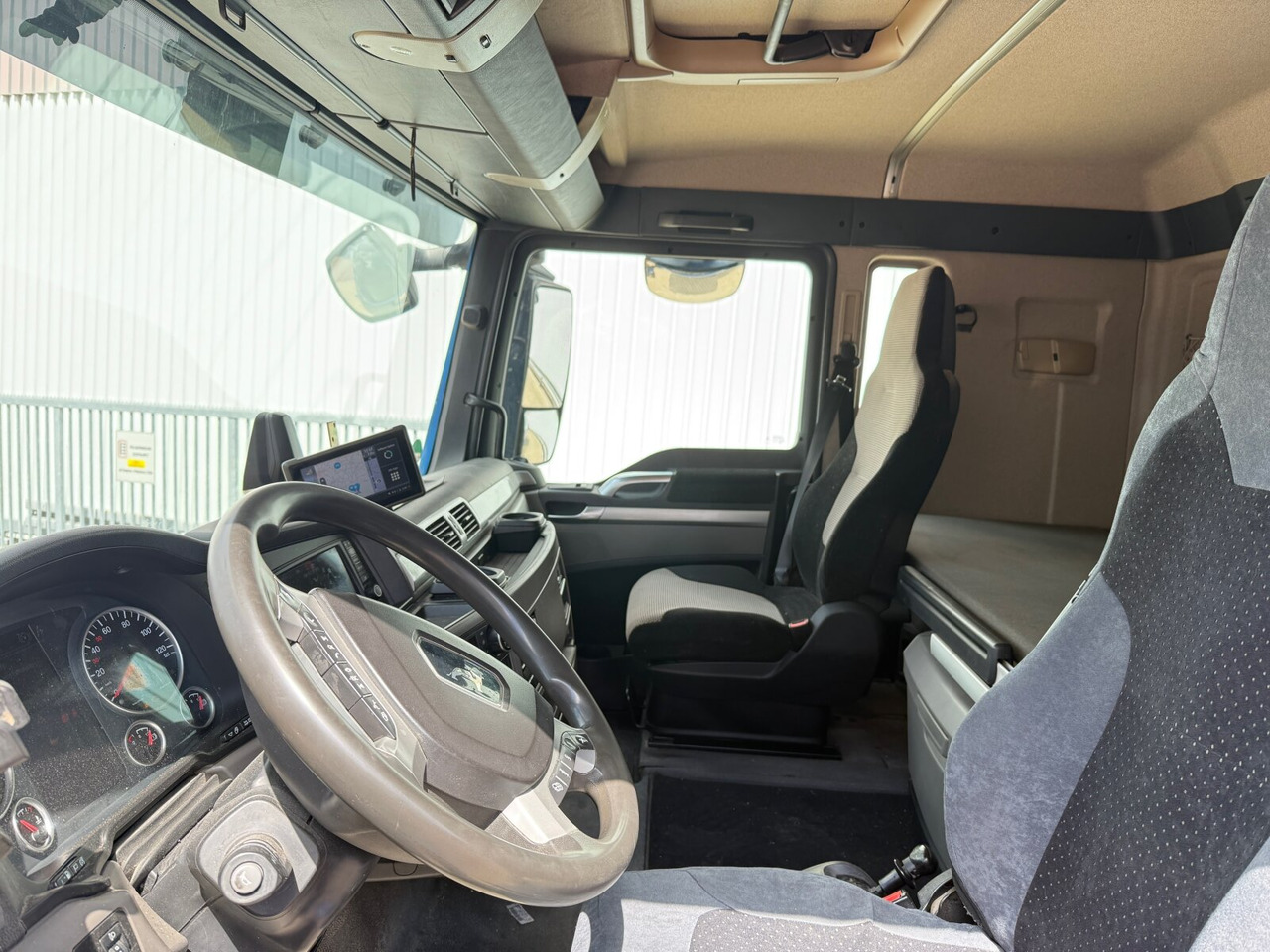 MAN TGX 26.580 6x2-4 BL TGX 26.580 6x2-4 BL, Intarder, Lenk-/Liftachse, Funk - Haakarmsysteem vrachtwagen: afbeelding 3 MAN TGX 26.580 6x2-4 BL TGX 26.580 6x2-4 BL, Intarder, Lenk-/Liftachse, Funk - Haakarmsysteem vrachtwagen: afbeelding 3