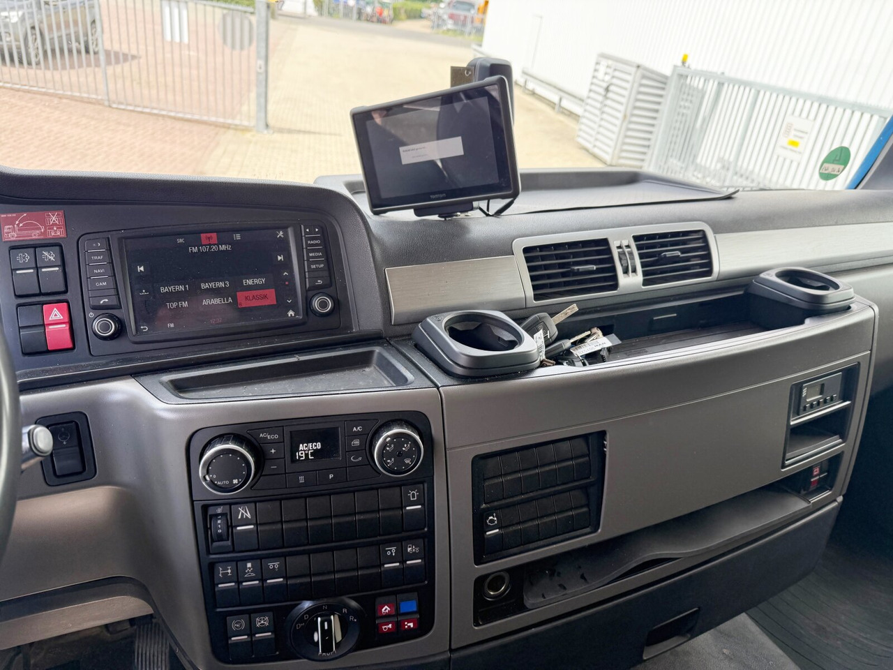 MAN TGX 26.580 6x2-4 BL TGX 26.580 6x2-4 BL, Intarder, Lenk-/Liftachse, Funk - Haakarmsysteem vrachtwagen: afbeelding 5 MAN TGX 26.580 6x2-4 BL TGX 26.580 6x2-4 BL, Intarder, Lenk-/Liftachse, Funk - Haakarmsysteem vrachtwagen: afbeelding 5