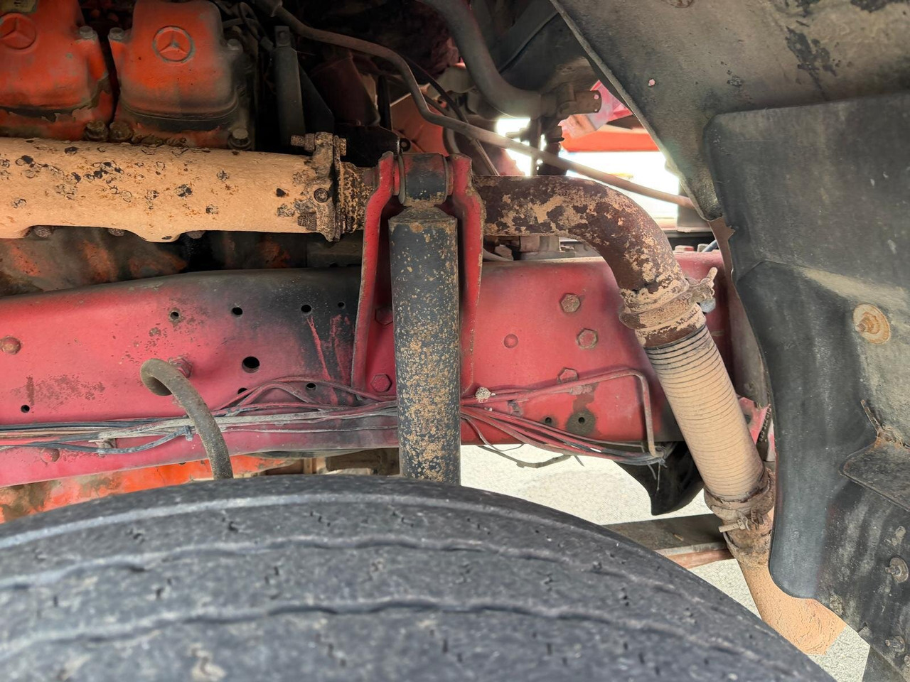 Mercedes-Benz - 2628 6 x 4 - Kipper vrachtwagen: afbeelding 2 Mercedes-Benz - 2628 6 x 4 - Kipper vrachtwagen: afbeelding 2