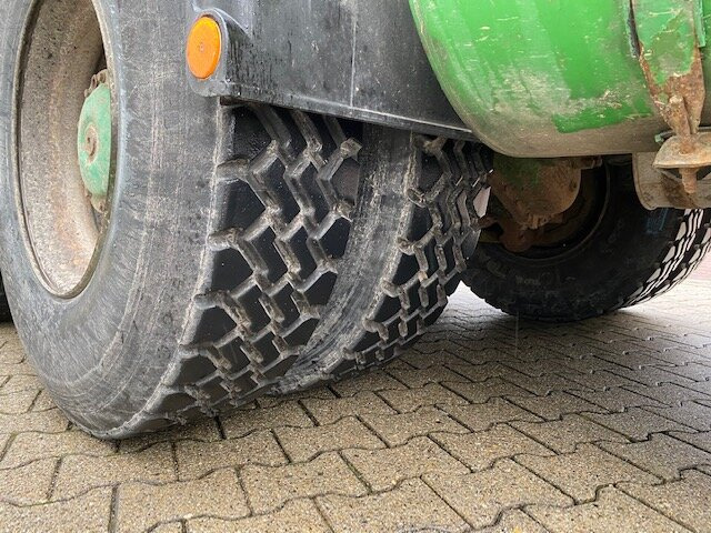 Mercedes-Benz 2635 6x4 2635 6x4, V8-Motor - Kipper vrachtwagen: afbeelding 2 Mercedes-Benz 2635 6x4 2635 6x4, V8-Motor - Kipper vrachtwagen: afbeelding 2