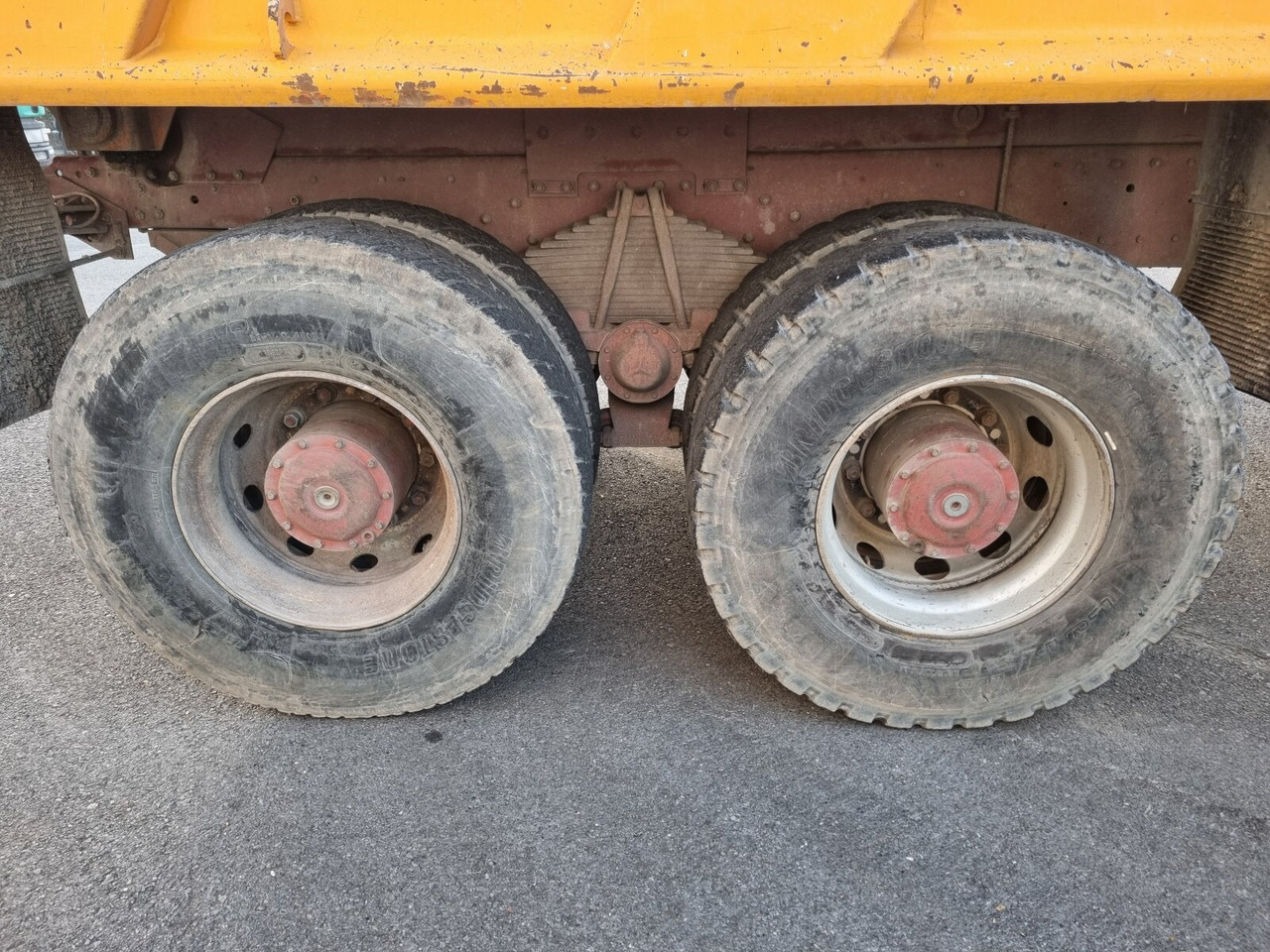 Mercedes-Benz - 2636 AK 6x6 - Kipper vrachtwagen: afbeelding 2 Mercedes-Benz - 2636 AK 6x6 - Kipper vrachtwagen: afbeelding 2