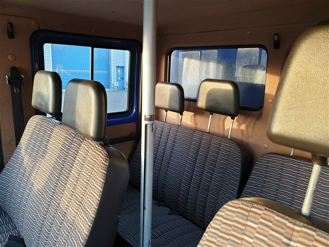 Mercedes-Benz 508 D 4x2 Doka 508 D 4x2 Doka, EX-THW - Schuifzeilen vrachtwagen: afbeelding 4 Mercedes-Benz 508 D 4x2 Doka 508 D 4x2 Doka, EX-THW - Schuifzeilen vrachtwagen: afbeelding 4