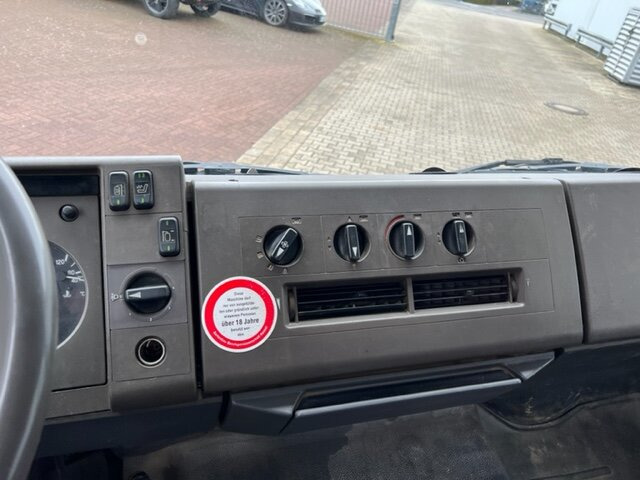 Mercedes-Benz 811 K 4x2 811 K 4x2 - Kipper vrachtwagen: afbeelding 5 Mercedes-Benz 811 K 4x2 811 K 4x2 - Kipper vrachtwagen: afbeelding 5