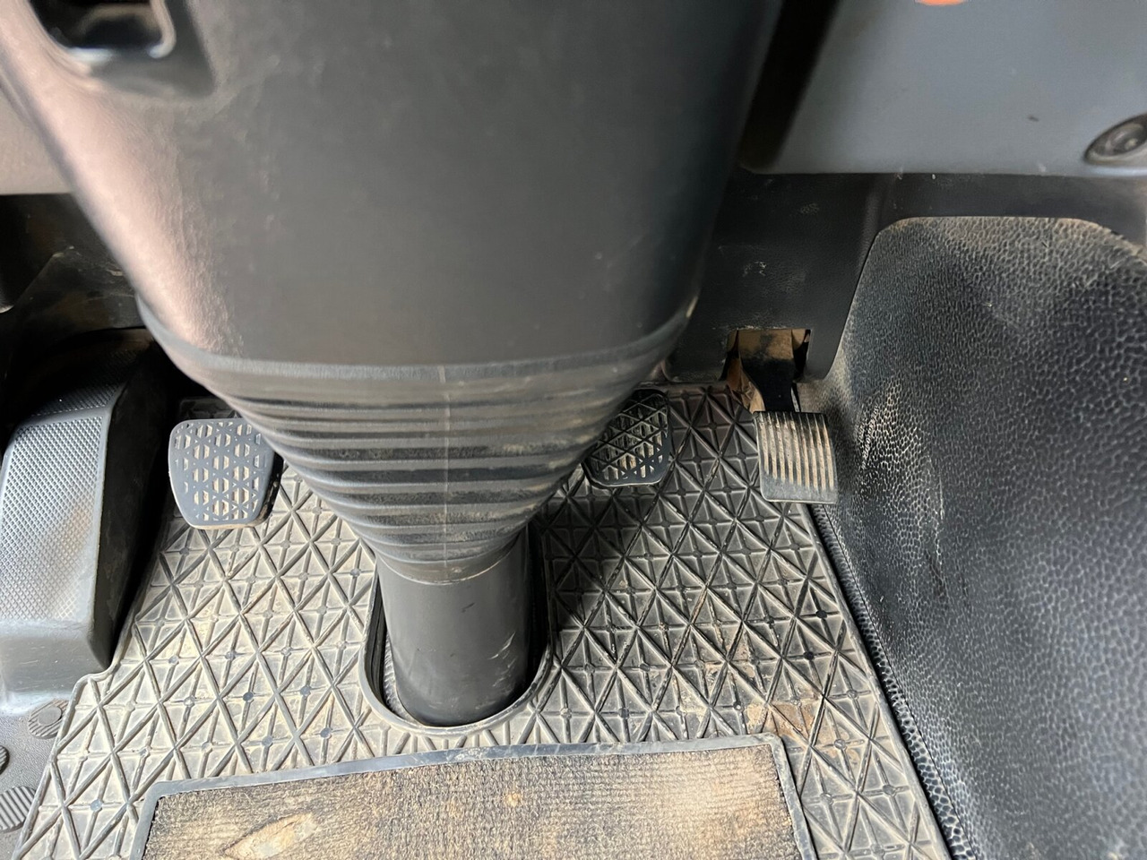 Mercedes-Benz Actros 2644/48 K 6x4 Actros 2644/48 K 6x4, Stahlmulde ca. 14m³ - Kipper vrachtwagen: afbeelding 3 Mercedes-Benz Actros 2644/48 K 6x4 Actros 2644/48 K 6x4, Stahlmulde ca. 14m³ - Kipper vrachtwagen: afbeelding 3