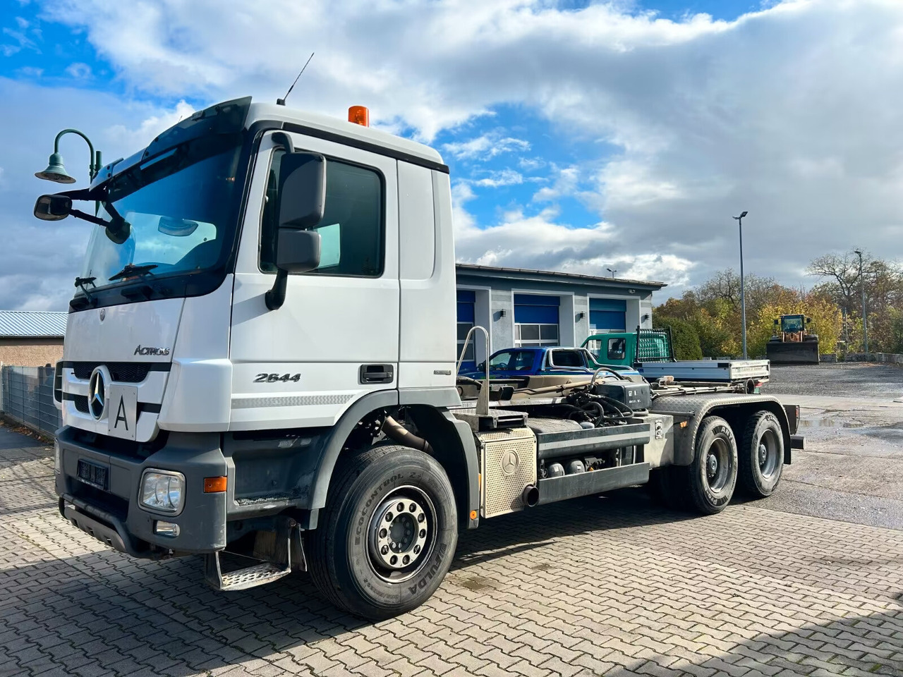 Mercedes-Benz Actros 2644 L 6x4 Actros 2644 L 6x4 - Haakarmsysteem vrachtwagen: afbeelding 1 Mercedes-Benz Actros 2644 L 6x4 Actros 2644 L 6x4 - Haakarmsysteem vrachtwagen: afbeelding 1