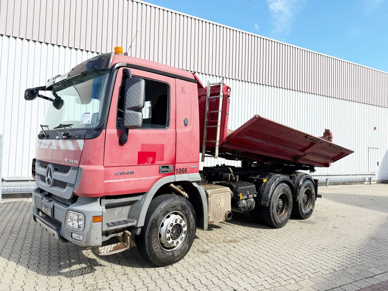 Mercedes-Benz Actros 2646 K 6x4 Actros 2646 K 6x4, Retarder, Bordmatik - Kipper vrachtwagen: afbeelding 1 Mercedes-Benz Actros 2646 K 6x4 Actros 2646 K 6x4, Retarder, Bordmatik - Kipper vrachtwagen: afbeelding 1