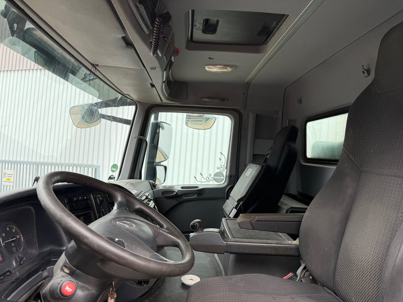 Mercedes-Benz Actros 3241 K 8x4/4 Actros 3241 K 8x4/4, Bordmatik - Kipper vrachtwagen: afbeelding 3 Mercedes-Benz Actros 3241 K 8x4/4 Actros 3241 K 8x4/4, Bordmatik - Kipper vrachtwagen: afbeelding 3
