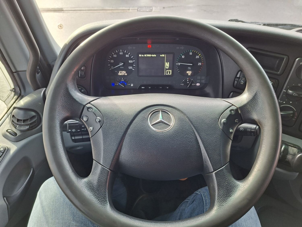 Mercedes-Benz Actros 4146 K 8x4/4 Actros 4146 K 8x4/4, Retarder, Kran Hiab XS 477 E-7 HiPro, Seilwinde, 2x Funk - Haakarmsysteem vrachtwagen, Kraanwagen: afbeelding 4 Mercedes-Benz Actros 4146 K 8x4/4 Actros 4146 K 8x4/4, Retarder, Kran Hiab XS 477 E-7 HiPro, Seilwinde, 2x Funk - Haakarmsysteem vrachtwagen, Kraanwagen: afbeelding 4