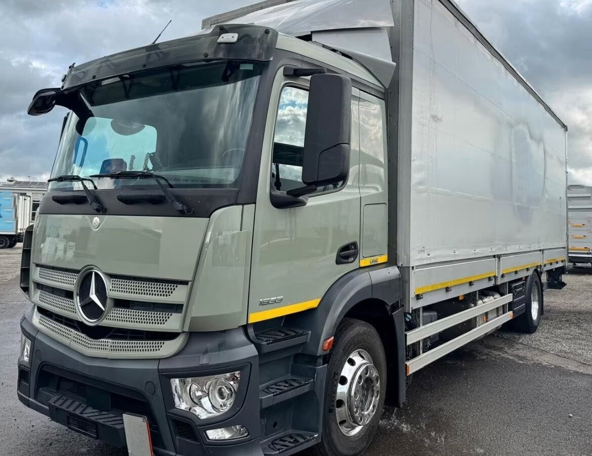 Mercedes-Benz Antos 1833 L nR 4x2 Antos 1833 L nR 4x2, Retarder, Bi-Xenon, Volumer, Edscha, Dautel LBW - Vrachtwagen met open laadbak: afbeelding 3 Mercedes-Benz Antos 1833 L nR 4x2 Antos 1833 L nR 4x2, Retarder, Bi-Xenon, Volumer, Edscha, Dautel LBW - Vrachtwagen met open laadbak: afbeelding 3