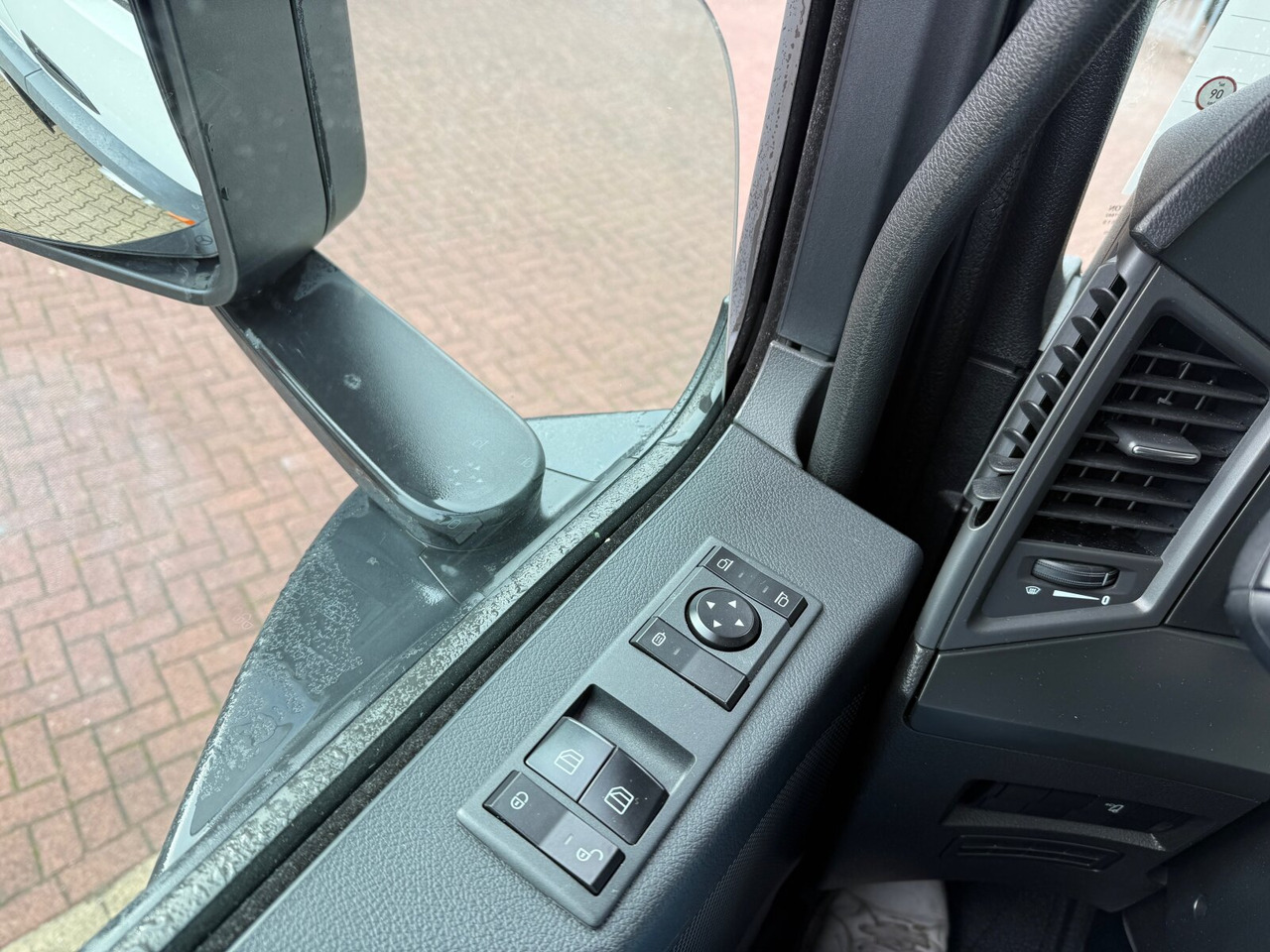 Mercedes-Benz Arocs 1827/30 A 4x4 Arocs 1827/30 A 4x4, Ex-! - Vrachtwagen met open laadbak: afbeelding 5 Mercedes-Benz Arocs 1827/30 A 4x4 Arocs 1827/30 A 4x4, Ex-! - Vrachtwagen met open laadbak: afbeelding 5