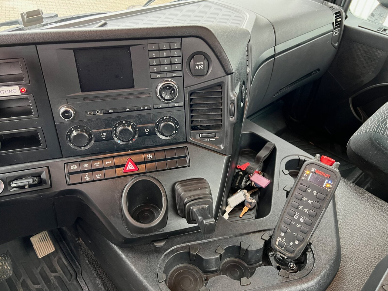 Mercedes-Benz Arocs 1830 K 4x2 Arocs 1830 K 4x2, Funk - Portaalarmsysteem vrachtwagen: afbeelding 5 Mercedes-Benz Arocs 1830 K 4x2 Arocs 1830 K 4x2, Funk - Portaalarmsysteem vrachtwagen: afbeelding 5