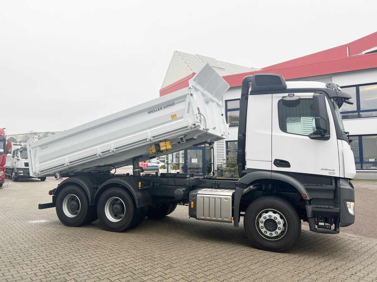 Nieuw Kipper vrachtwagen Mercedes-Benz Arocs 2645 K 6x4 Arocs 2645 K 6x4, MultimediaCockpit, Bordmatik links: afbeelding 9