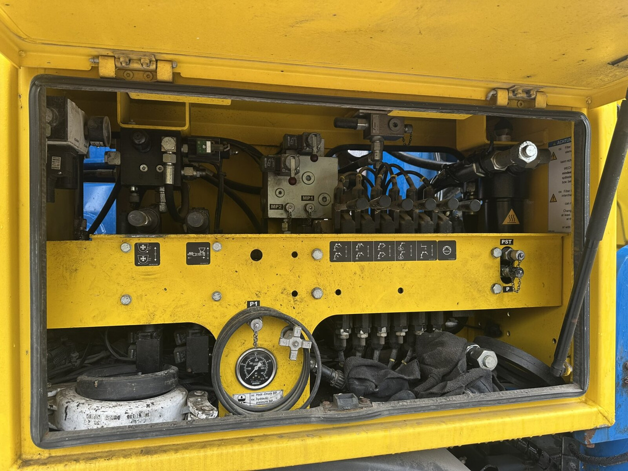 Mercedes-Benz Arocs 3246 B 8x4 Stetter Mischer 7m³, Pumpe 25m Arocs 3246 B 8x4 Stetter Mischer 7m³, Pumpe 25m - Betonpomp: afbeelding 5 Mercedes-Benz Arocs 3246 B 8x4 Stetter Mischer 7m³, Pumpe 25m Arocs 3246 B 8x4 Stetter Mischer 7m³, Pumpe 25m - Betonpomp: afbeelding 5