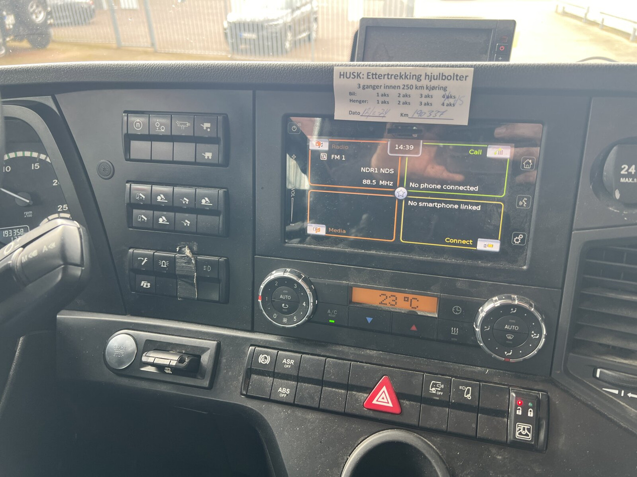 Mercedes-Benz Arocs 3253 K 8x4/4 Arocs 3253 K 8x4/4, Retarder, Motorabtrieb - Haakarmsysteem vrachtwagen: afbeelding 3 Mercedes-Benz Arocs 3253 K 8x4/4 Arocs 3253 K 8x4/4, Retarder, Motorabtrieb - Haakarmsysteem vrachtwagen: afbeelding 3