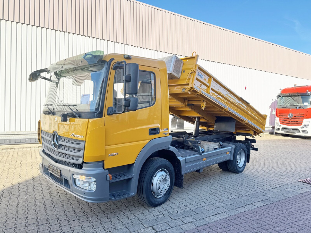 Mercedes-Benz Atego 1221 K 4x2 Atego 1221 K 4x2, 2x AHK - Kipper vrachtwagen: afbeelding 1 Mercedes-Benz Atego 1221 K 4x2 Atego 1221 K 4x2, 2x AHK - Kipper vrachtwagen: afbeelding 1