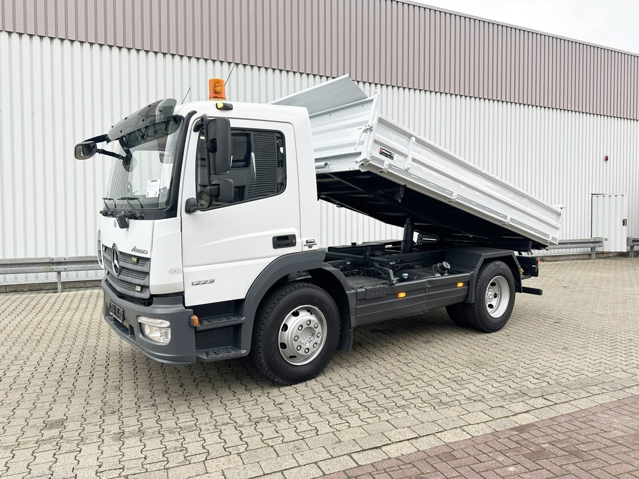 Mercedes-Benz Atego 1223 K 4x2 Atego 1223 K 4x2, AHK-Öl - Kipper vrachtwagen: afbeelding 1 Mercedes-Benz Atego 1223 K 4x2 Atego 1223 K 4x2, AHK-Öl - Kipper vrachtwagen: afbeelding 1