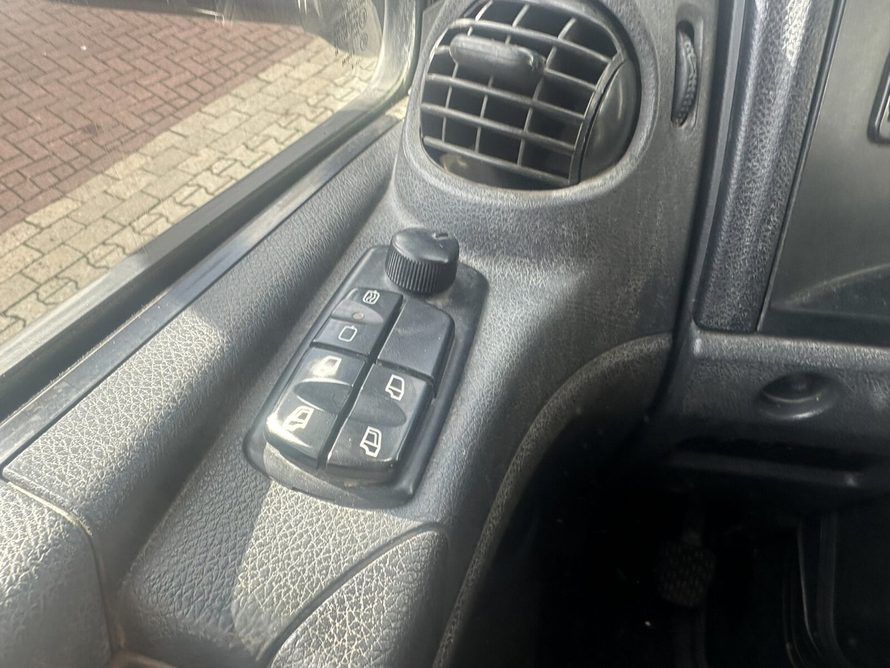 Mercedes-Benz Atego 1223 K 4x2 Atego 1223 K 4x2, AHK-Öl - Kipper vrachtwagen: afbeelding 3 Mercedes-Benz Atego 1223 K 4x2 Atego 1223 K 4x2, AHK-Öl - Kipper vrachtwagen: afbeelding 3