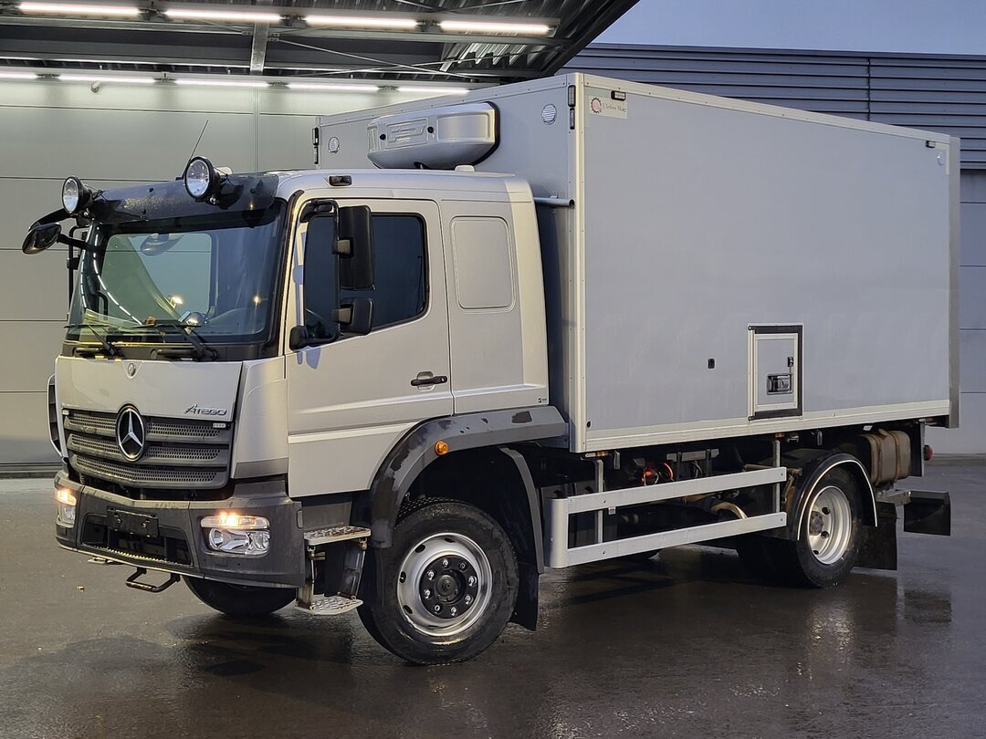 Mercedes-Benz Atego 1330 4x4 Atego 1330 4x4, Iso-Koffer mit Heizung und LBW - Bakwagen: afbeelding 1 Mercedes-Benz Atego 1330 4x4 Atego 1330 4x4, Iso-Koffer mit Heizung und LBW - Bakwagen: afbeelding 1