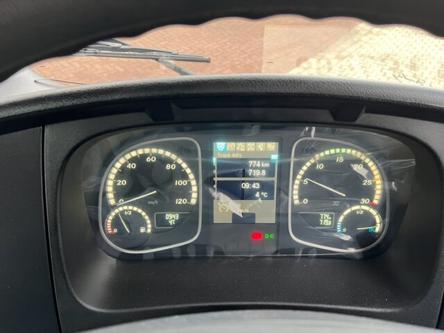 Mercedes-Benz Atego 1630 AK 4x4 Atego 1630 AK 4x4, 2x Nebenantrieb, Rechtslenker - Chassis vrachtwagen: afbeelding 5 Mercedes-Benz Atego 1630 AK 4x4 Atego 1630 AK 4x4, 2x Nebenantrieb, Rechtslenker - Chassis vrachtwagen: afbeelding 5