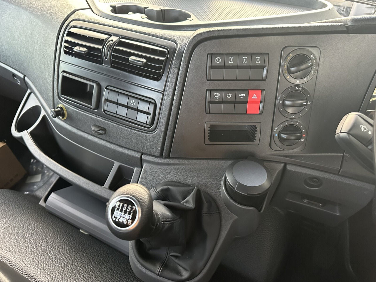 Mercedes-Benz Atego 1630 AK 4x4 Atego 1630 AK 4x4, Rechtslenker - Chassis vrachtwagen: afbeelding 4 Mercedes-Benz Atego 1630 AK 4x4 Atego 1630 AK 4x4, Rechtslenker - Chassis vrachtwagen: afbeelding 4